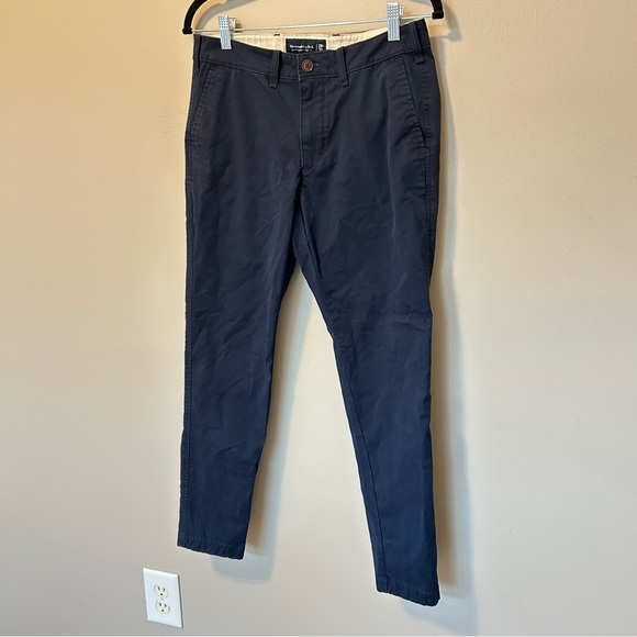 Abercrombie and Fitch Men's Navy Pants - Picture 2 of 6